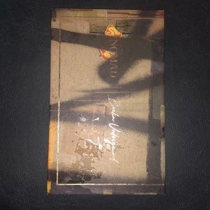 Nomad intense eyeshadow ( Berlin )